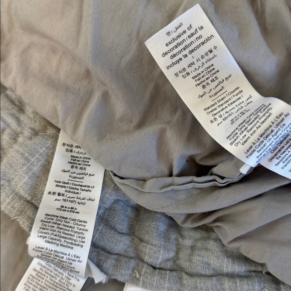 Pottery Barn Kids Paw Patrol Twin Quilt and Standard Sham - Picture 8 of 11